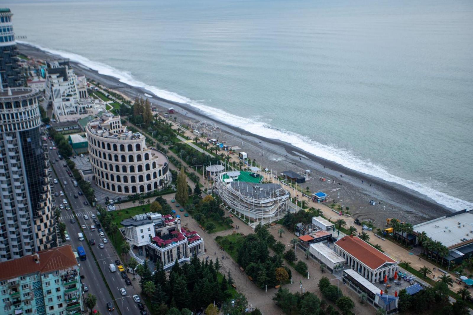 Suites Orbi City Aparthotel Batumi Exterior photo