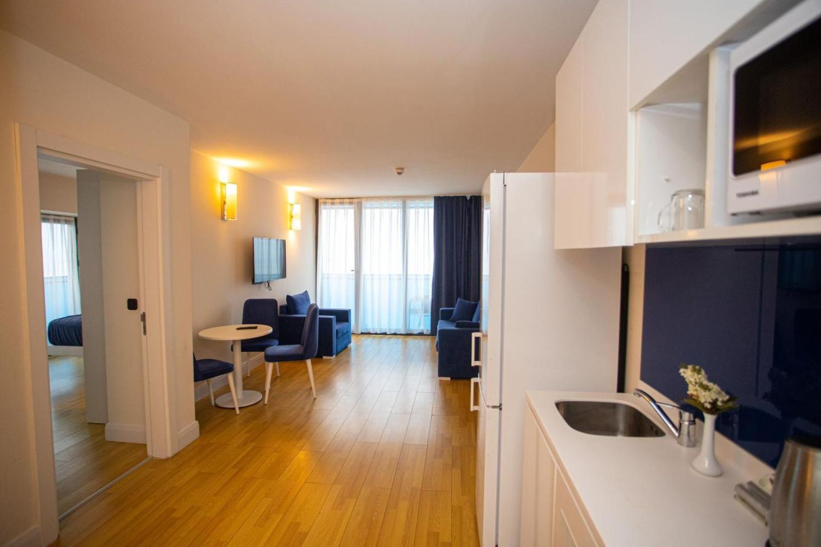 Suites Orbi City Aparthotel Batumi Exterior photo