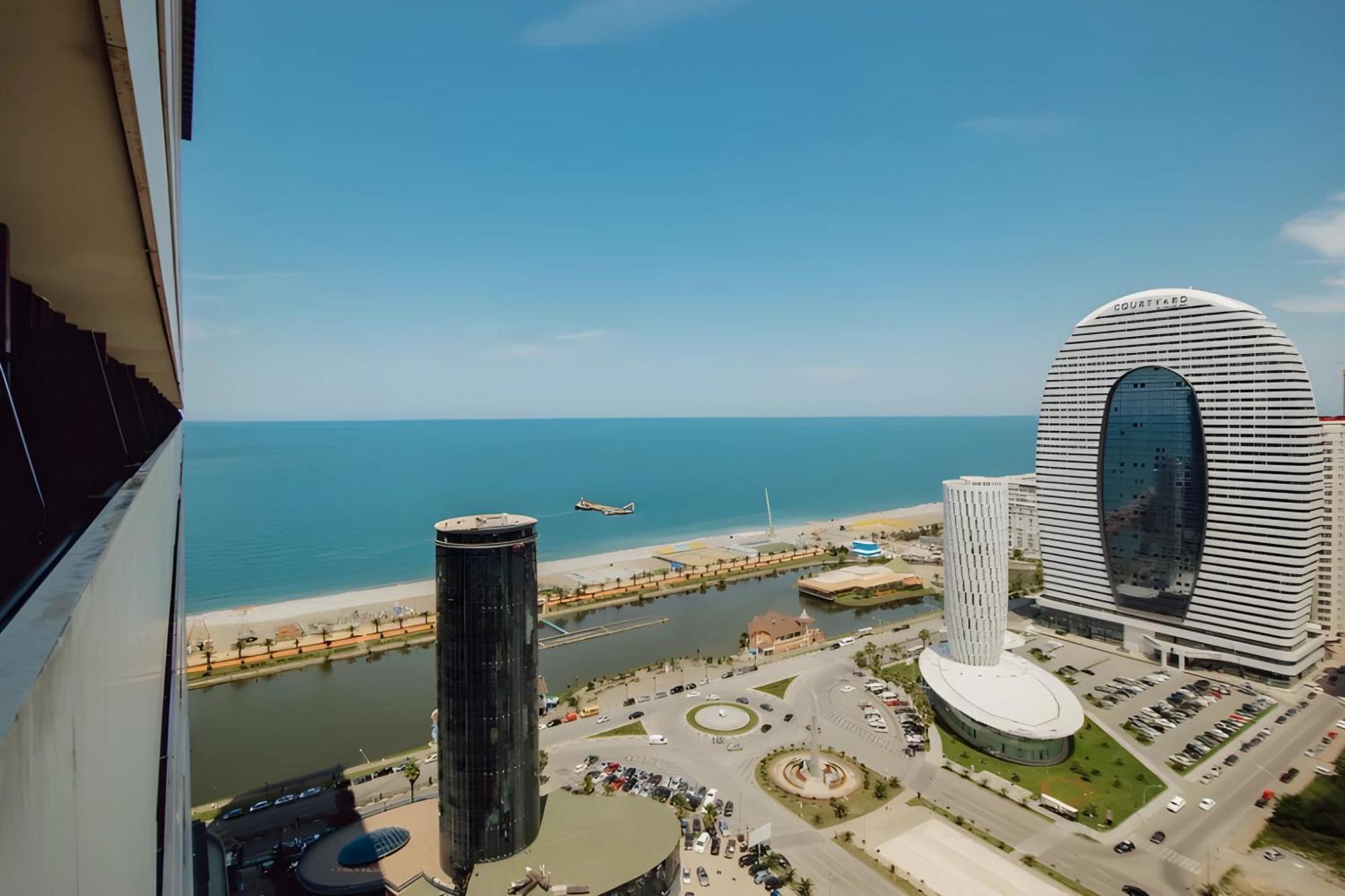 Suites Orbi City Aparthotel Batumi Exterior photo